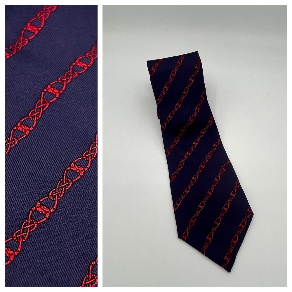 Hermes Paris Mens Silk Tie Navy Blue Red‎ Interlocking Chain Link Made in France